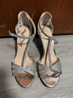 Women’s silver dress heeled sandals